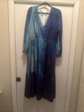 Blue V-Neck Long Sleeve Maxi Dress